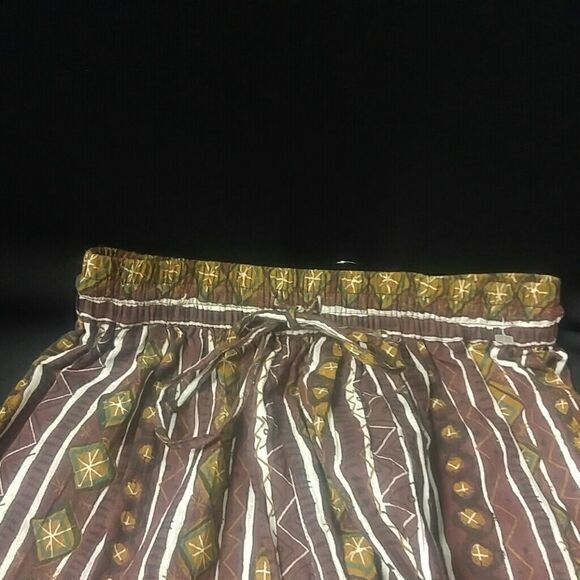 GIRLS FULL ELASTIC WAIST BERMUDA SHORT SMALL - Picture 3 of 4